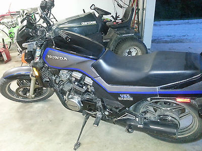 Honda : Other Honda, V65, Sabre, 1100, Motorcycle, blue and silver, 1985, Good condition