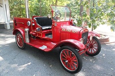 Ford : Model T leather seats 1922 model t ford fire truck excellent condition and runs like a top
