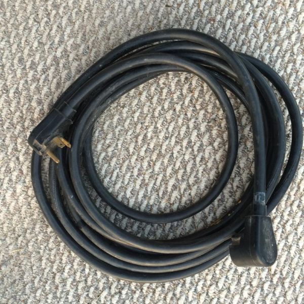 ELECTRIC EXTENTION HOOK UP CORD FOR TRAVEL TRAILERS