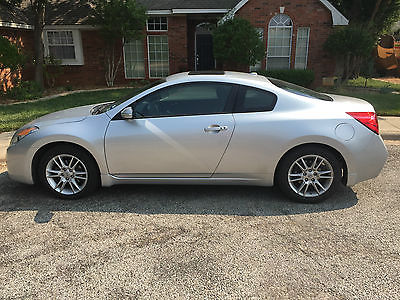 Nissan : Altima SE 2008 nissan altima coupe excellent condition low miles 11 750