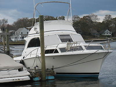 1970 33' Pacemaker Flybridge Alglas Sport Fisher, 1400 hrs, runs very well