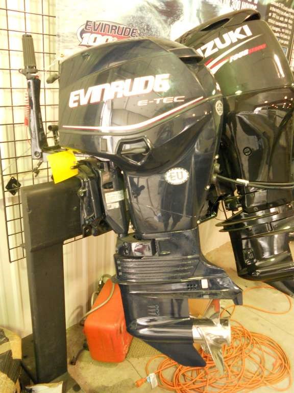 2010 EVINRUDE E40DTL Engine and Engine Accessories