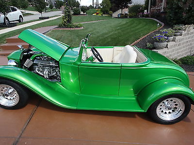 Ford : Model A Shaved Model 'A' Hot Rod; Total Custom Frame Up Modified; Custom Green Exterior; 350 CI