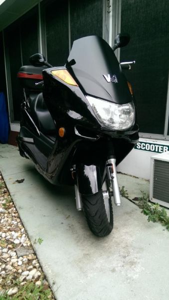 2012 SUNNY 300cc SCOOTER