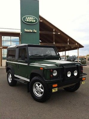 Land Rover : Defender 2 Door Rare example of an Investment Grade Classic 1994 Defender 90