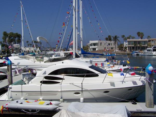 2000 AZIMUT 39