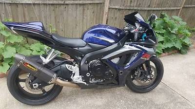 Suzuki : GSX-R Excellent looking and running bike GSX-R 750 Blue and Black color.
