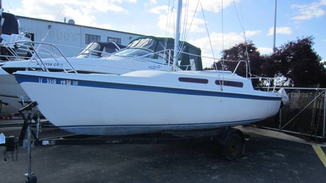 1984 MACGREGOR 25 SAILBOAT