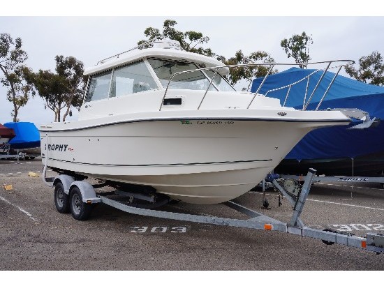 2007 TROPHY 2359WA