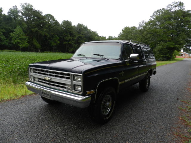 Chevrolet : Suburban K20 SUBURBAN 1984 chevrolet suburban 3 4 ton 4 x 4 great condition