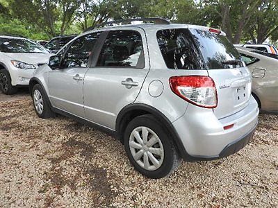 Suzuki : SX4 SUZUKI SX4 Low Miles 4 dr Sedan CVT Gasoline 2.0L 4 Cyl SILVER