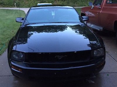Ford : Mustang I have a super clean 2008 Ford Mustang 111,433  I have a super clean 2008 Ford Mustang  111,433 miles , automatic, runs and dr
