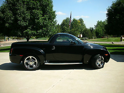 Chevrolet : SSR 2006 ssr black convertible ls 2 engine 19 150 low miles in perfect condition