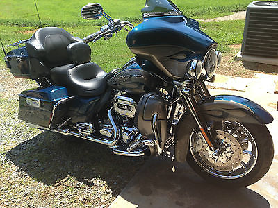 Harley-Davidson : Touring 2010 harley davidson cvo screaming eagle