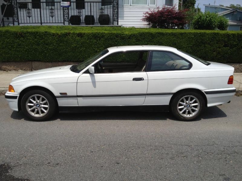 1994 BMW 328I sport coupe , auto ,TMU