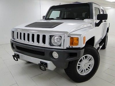 Hummer : H3 SUV, 4WD, Clean Carfax, Black Interior CALL NOW 855-394-6736! Manageable monthly payments and shipping are available!