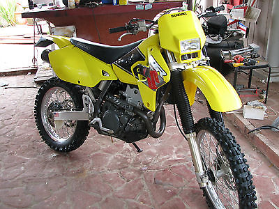 Suzuki : DR-Z DRZ400E low hours very clean with clean title