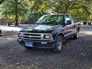 Chevrolet : S-10 LS Ext Cab 1997 chevy s 10 ext cab pickup truck 23 mpg v 6