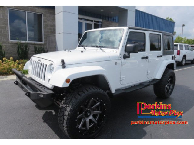 Jeep : Wrangler Unlimited SAHARA 4WD 22 INCH WHEELS TOYO TIRES LIFT KIT HARDTOP SWING AWAY TIRE CARRIER