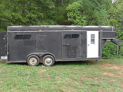 1998 rollins 4 horse trailer