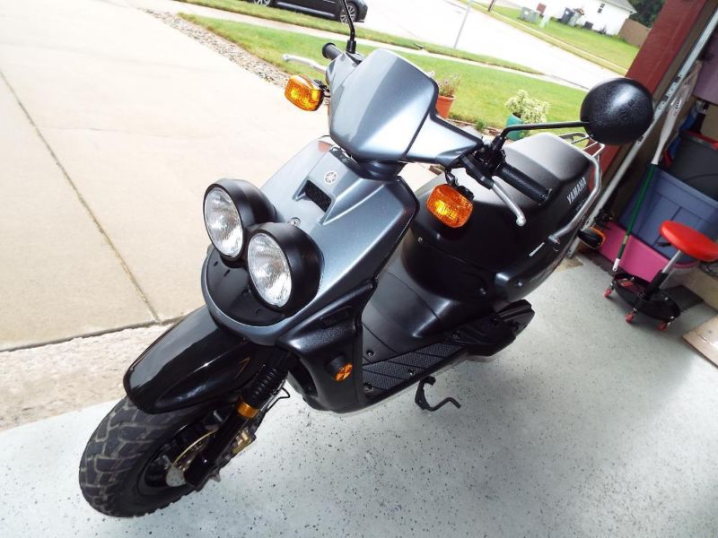2005  YAMAHA ZUMA 50T SPORT SCOOTER 667 MILES AWESOME CONDITION