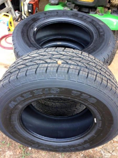 265/70/17  Maxiss tires, 1