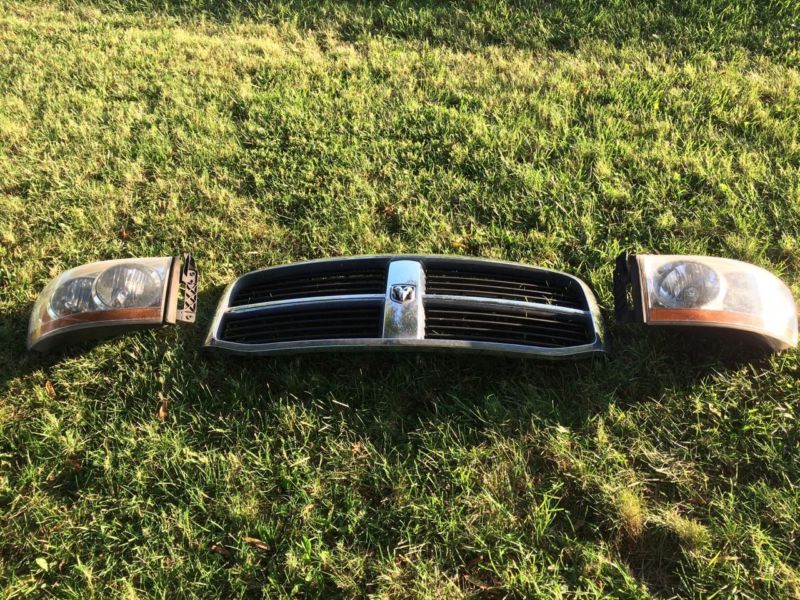 2006 dodge ram grille and headlights