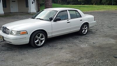 Ford : Crown Victoria 2003 ford crown victoria