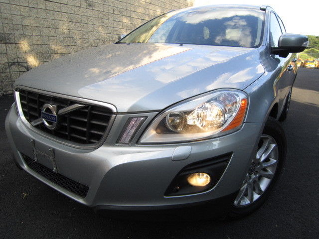 Volvo : XC60 AWD 4dr 3.0T VOLVO XC60 AWD NAVIGATION HEATED SEATS PANORAMA ROOF SERVICE RECORDS