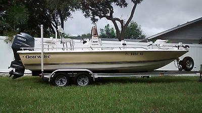 2007 Clearwater 2100 Baystar center console...like new
