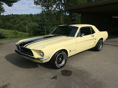 Ford : Mustang Coupe Two 1967 Ford Mustang Coupes, one fully restored, one for parts/restoration