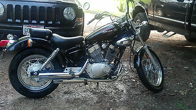 Yamaha : V Star 2011 yamaha v star 250 cc only 900 miles