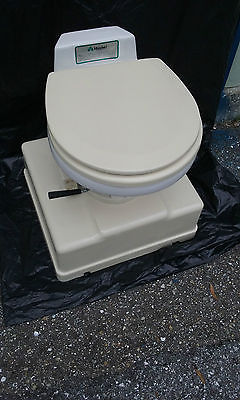 Marine toilet