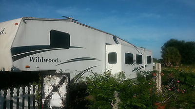2007 Wildwood RV 35' Double side out
