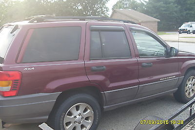 Jeep : Grand Cherokee Laredo Sport Utility 4-Door Maroon,4-door,very good condition,4 wheel drive jeep cherokee laredo