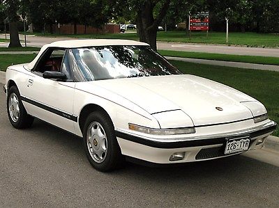 Buick : Reatta Convertible 1991 buick reatta convertible white with flame red interior rare collectible