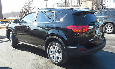 Toyota : RAV4 2014 toyota rav 4 le great condition