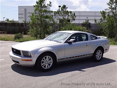 Ford : Mustang 2dr Coupe Deluxe 2005 ford mustang coupe 4.0 l v 6 florida car automatic cd mp 3 player