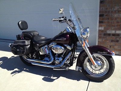 Harley-Davidson : Softail Black Cherry Pearl, removeable windshield and bags, Mustang seat