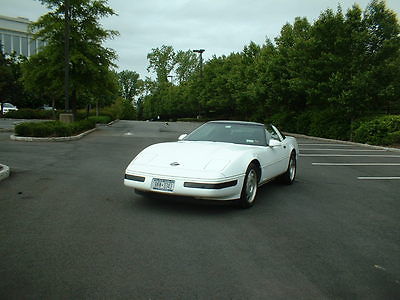Chevrolet : Corvette Base Hatchback 2-Door 1995 white chevy corvette coupe