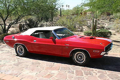 Dodge : Challenger R/T Challenger Hemi Clone, Convertible, Fully Re-Stored, Excellent Condition.