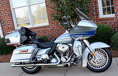 Harley-Davidson : Touring 2011 harley davidson ultra road glide 60 large photos loaded with extras abs 103