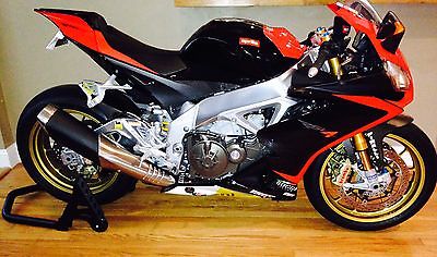 Aprilia : rsv4  APRILIA RSV4 FACTORY OHLINS, APRC, ABS, 2012