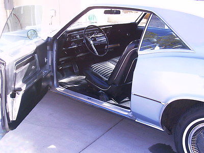 Buick : Riviera coupe two-door Classic car in Good Condition.  1966 Buick Riviera, 2-door.  Leather seats.