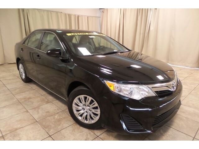 Toyota : Camry LE Toyota Camry LE 2.5L 4cyl Auto 4dr Sedan FWD Bluetooth