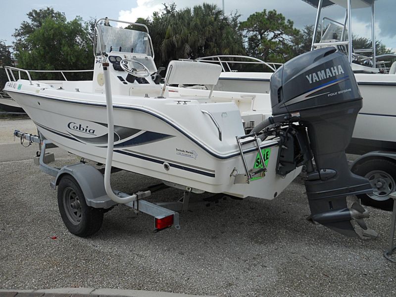 18ft6in 2003 Cobia 194 Center Console