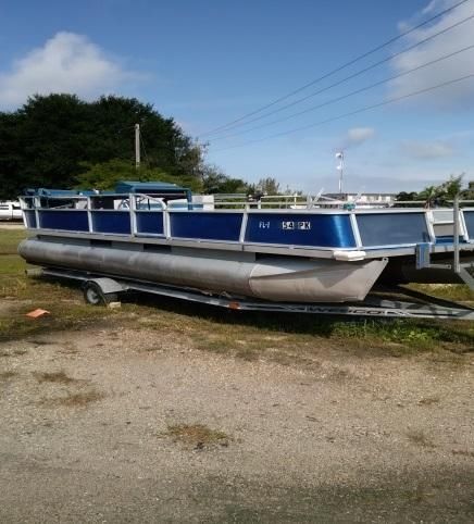 1992 Crest Pontoon