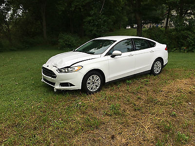 Ford : Fusion S 2014 ford fusion s runs and lot drives wrecked salvage rebuildable rebuild