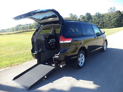 Toyota : Sienna MOBILITY VAN 2011 toyota sienna le wheelchair handicap ramp van rear entry conversion