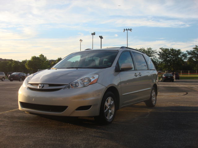 Toyota : Sienna 5dr 7-Pass V One owner!!! Extra Clean!!! Excellent condition!!!